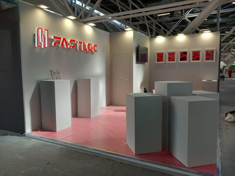 Stand fieristico settore fissaggi industriali costruito da JMC
